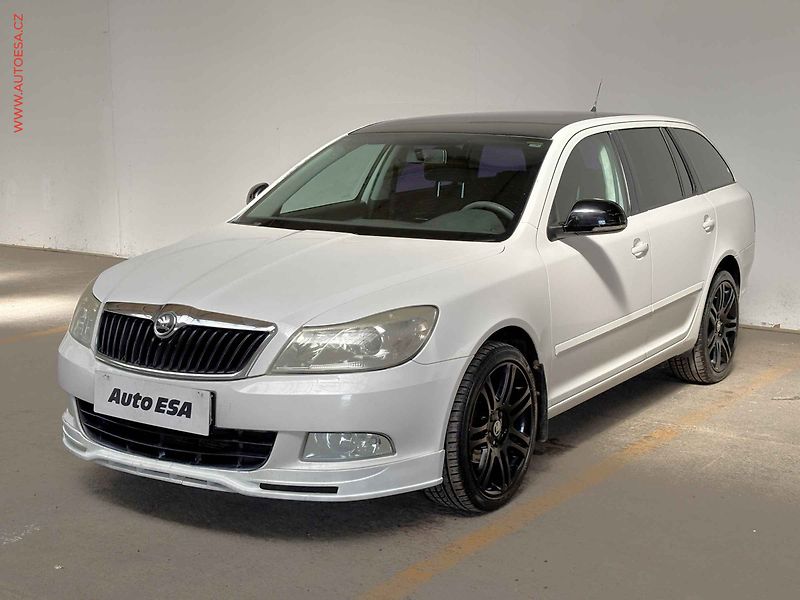 Škoda Octavia (2009) 1.9 TDi, ČR, AC - fotka 3 z 13