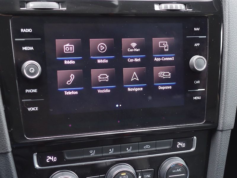 Volkswagen Golf (2019) 1.6TDI 85kW -ACC-VIRTUAL-DPH - fotka 17 z 34