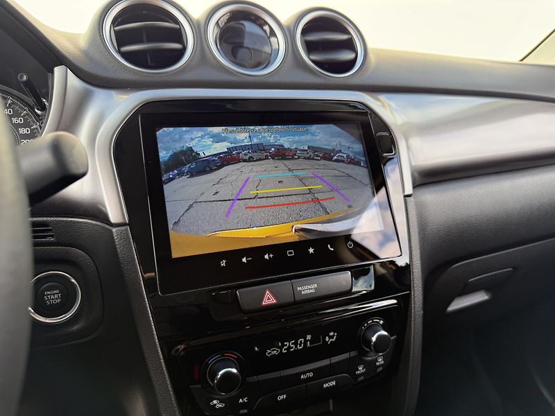 Suzuki Vitara 1.5 HYBRID 4x4 AT Premium - fotka 18 z 21