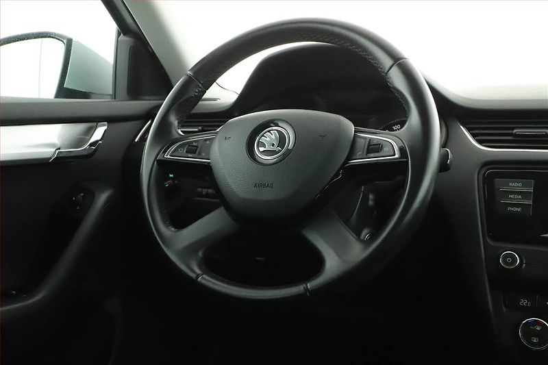 Škoda Octavia (2015) Ambition 2.0 TDI, ČR,1.maj - fotka 8 z 17