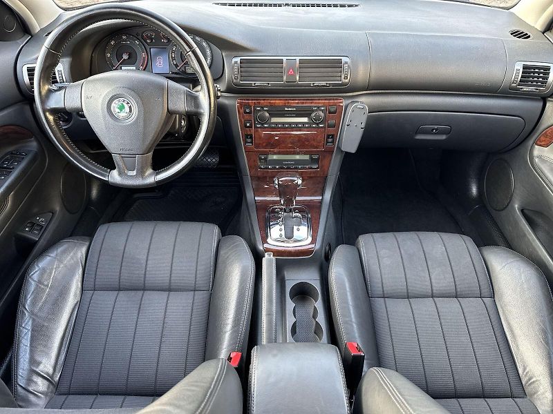 Škoda Superb (2006) 2.5 TDI TipTronic Elegance - fotka 5 z 27