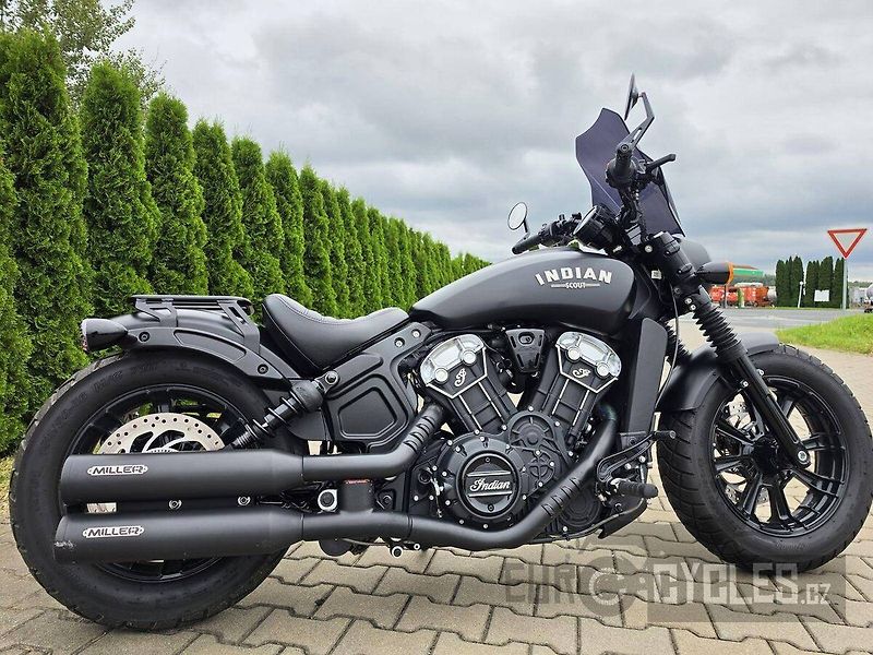 Indian (2018) Scout Bobber - fotka 3 z 15