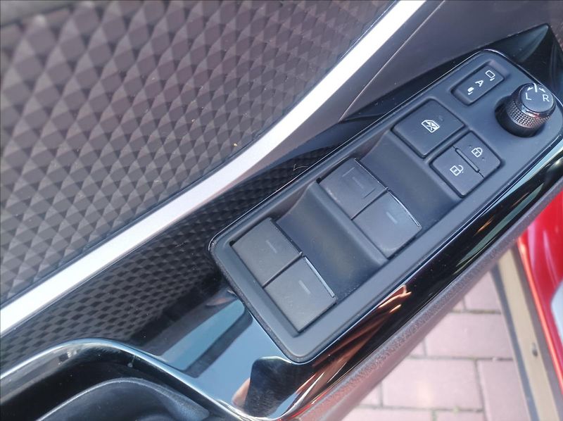Toyota C-HR 2,0 GR Sport - fotka 9 z 17