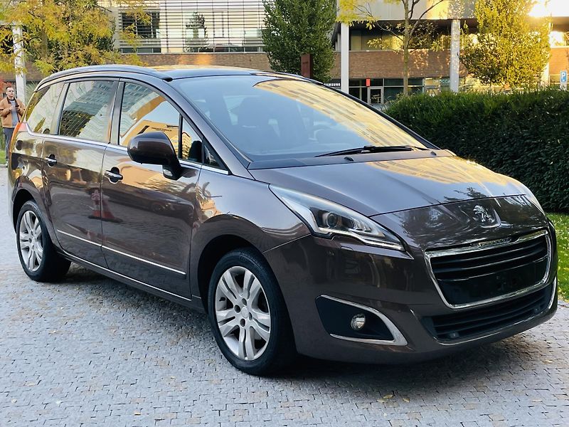 Peugeot 5008 2.0HDi MAN 1MAJITEL SENZORY  - fotka 9 z 43