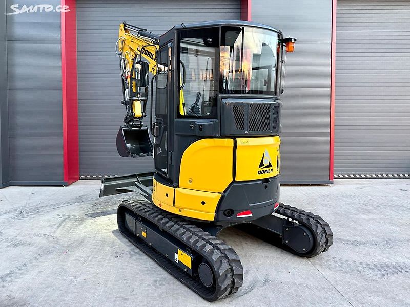 Gorila (2026) Minibagr G40S I PRO CAB - fotka 3 z 15