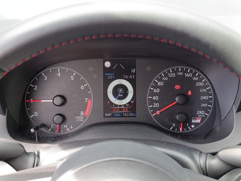 Toyota GR Yaris 1.6 TURBO DYNAMIC SPORT  - fotka 17 z 30