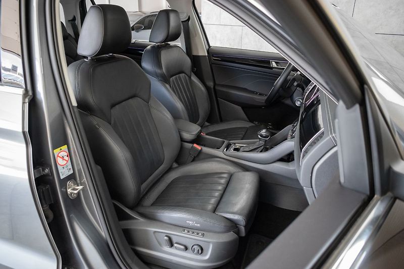 Škoda Kodiaq TDI 147kW L&K*TAŽNÉ*WEBASTO*ČR - fotka 12 z 52