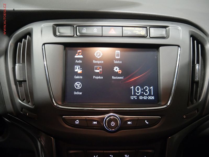 Opel Zafira (2018) 2.0 Tourer, Automat - fotka 13 z 20