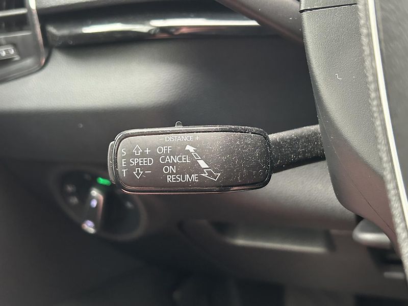 Škoda Karoq 1.5 TSI Style Plus - fotka 18 z 30