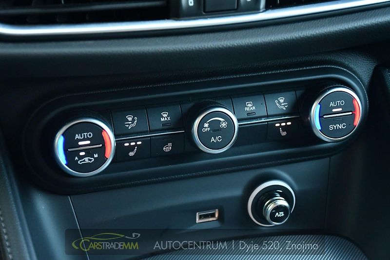 Alfa Romeo Stelvio 2.2D 154kW VELOCE AT8 Q4 - fotka 32 z 51