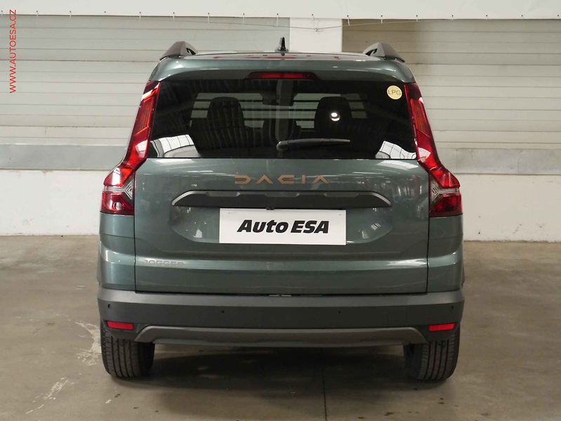 Dacia Jogger (2025) 1.0 TCe, 1.maj,ČR, AC, LED - fotka 5 z 21