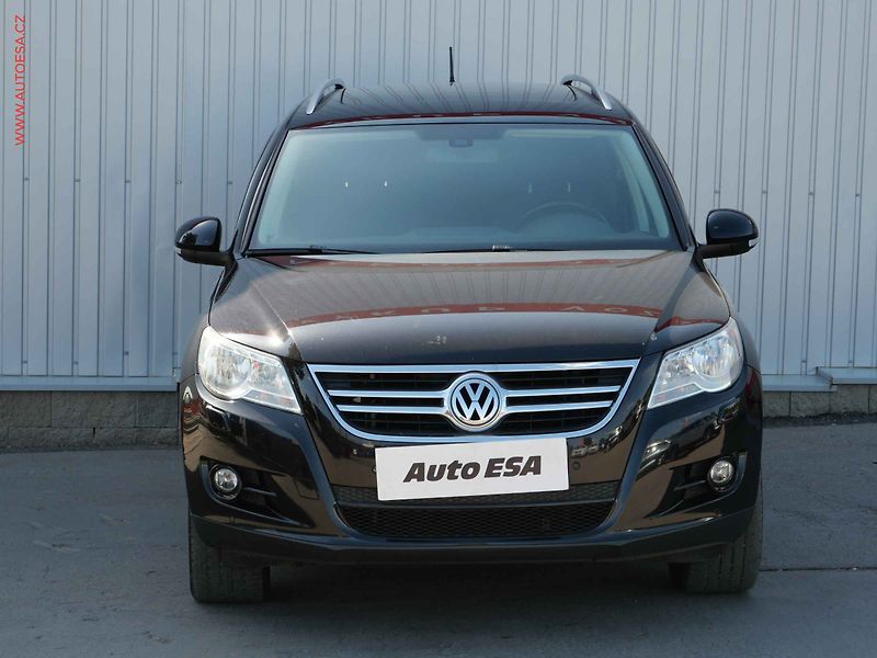 Volkswagen Tiguan (2010) 2.0TDi, Panor, výhř.sed. - fotka 2 z 19