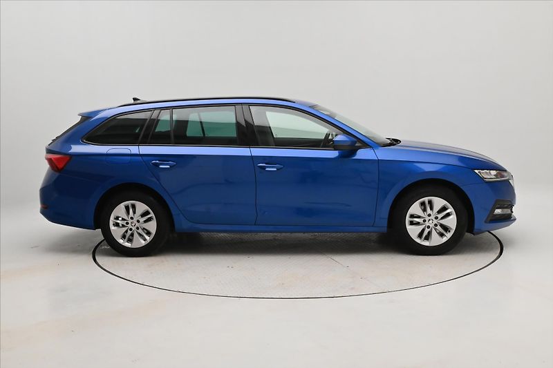 Škoda Octavia 2,0 TDI 110 kW TAŽNÉ Style Zár - fotka 4 z 30