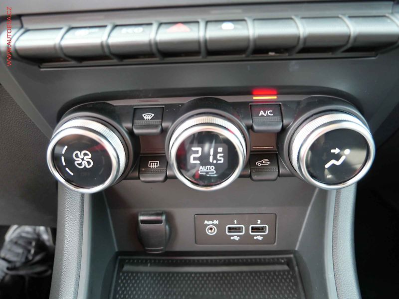 Renault Captur (2022) 1.3TCe, Intense, AT - fotka 18 z 27