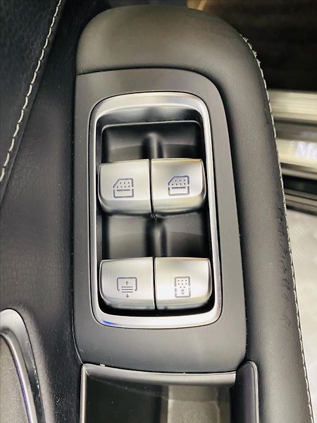 Mercedes-Benz Třídy S 2,9 4MATIC 210kW - fotka 14 z 34