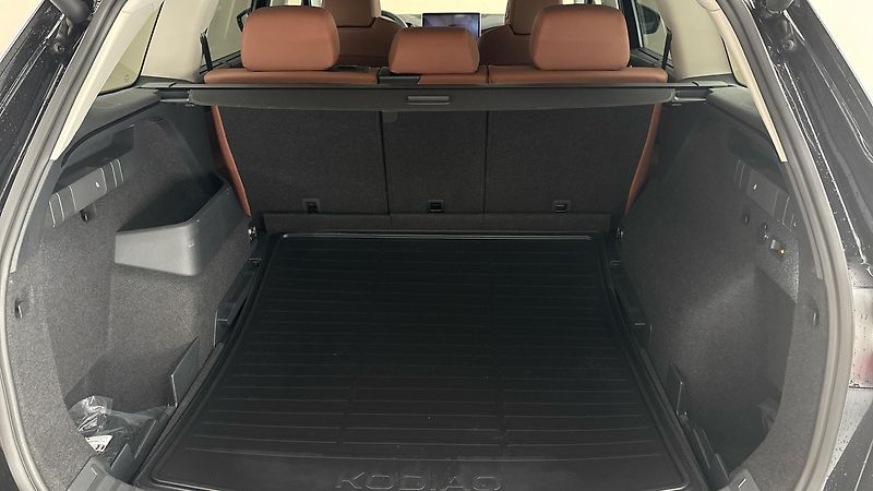 Škoda Kodiaq 2.0 TDI DSG 4x4 Exclusive Sele - fotka 17 z 34