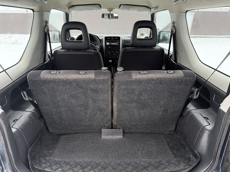 Suzuki Jimny 1,3i 4x4 TAŽNÉ - fotka 7 z 23