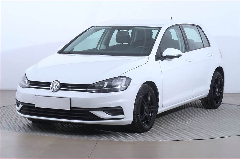 Volkswagen Golf (2018) 1.6 TDI, Park. senzory - fotka 2 z 14