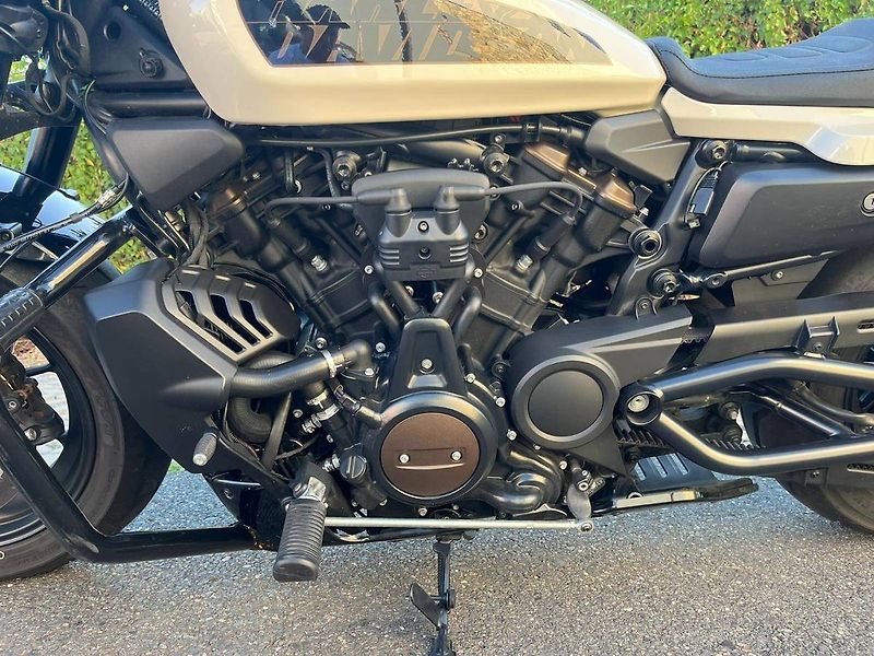 Harley-Davidson (2022) RH 1250S Sportster S - fotka 11 z 12