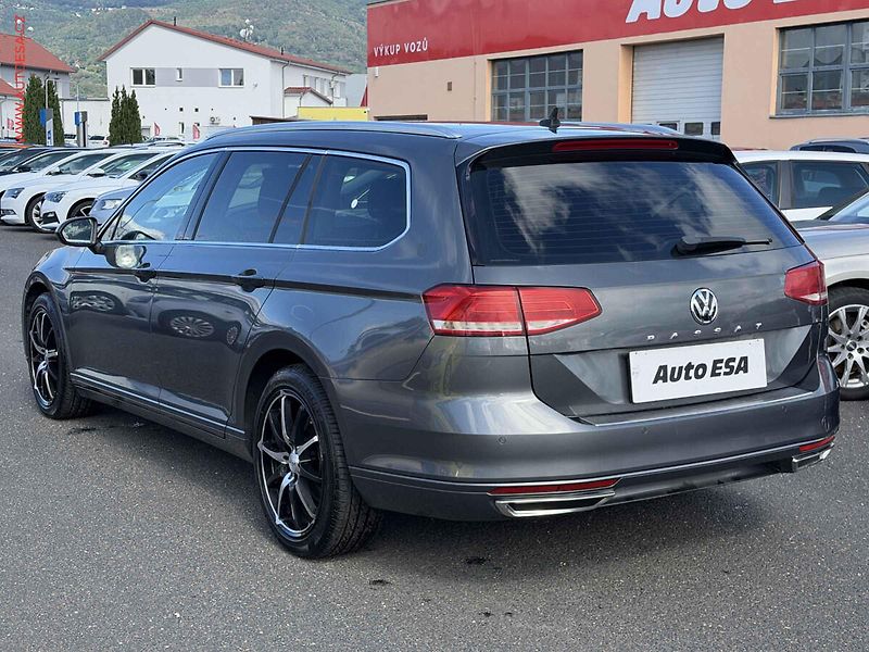 Volkswagen Passat (2015) 2.0TDi, AC - fotka 6 z 17