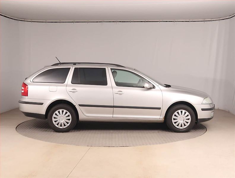 Škoda Octavia (2006) 1.9 TDI 4x4, 4X4, nová STK - fotka 6 z 15