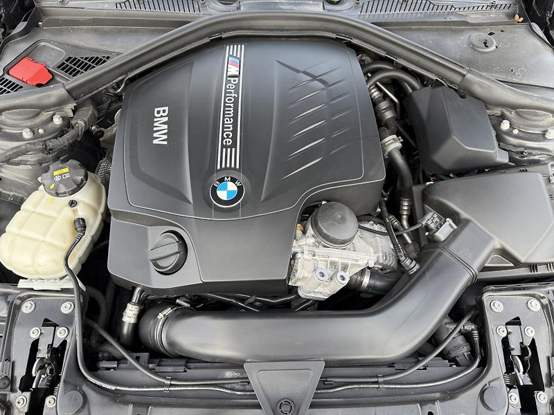 BMW Řada 1 M135i xDRIVE NAVI H/K LED KŮŽE - fotka 43 z 43