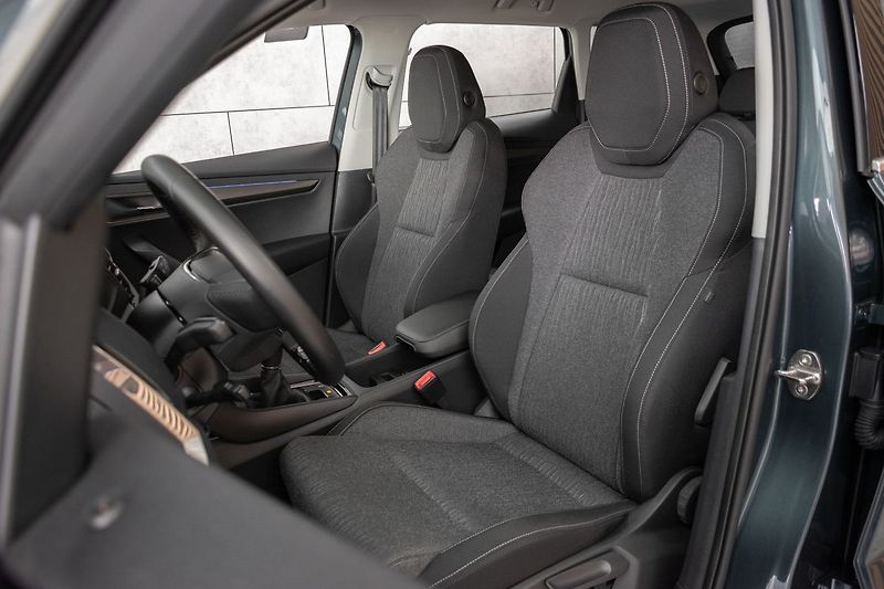 Škoda Karoq 1.5 TSI STYLE*TAŽNÉ*DPH*ČR 1.M - fotka 11 z 44