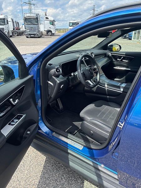 Mercedes-Benz GLC (2024) 220d 4MATIC - fotka 6 z 10