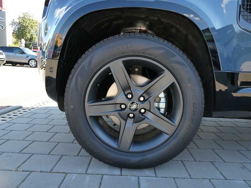 Land Rover Defender (2026) 110 3,0 X-Dynamic SE D250 - fotka 2 z 33