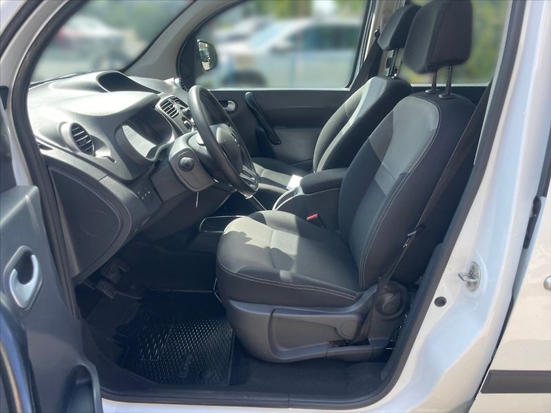 Renault Kangoo 1,5 BdCi 95 Zen - fotka 7 z 11