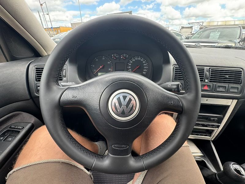 Volkswagen Golf (2003) 1,9 TDI 96 KW STK BRZDY - fotka 27 z 43