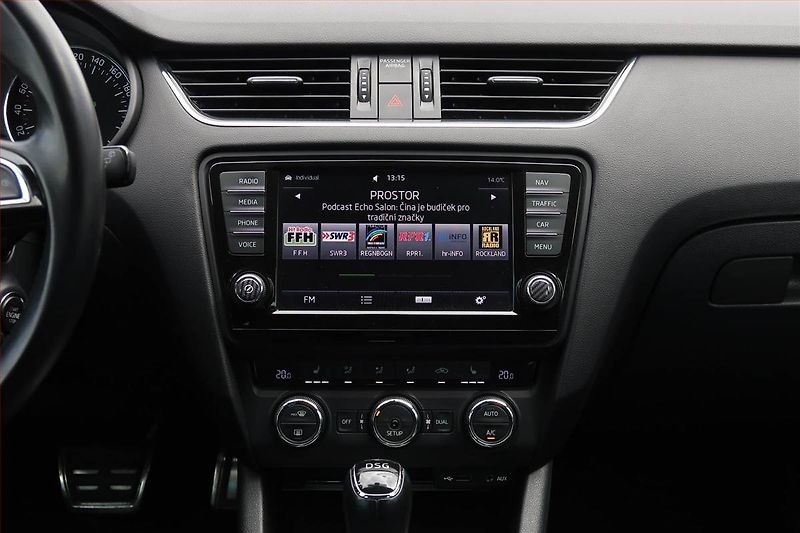Škoda Octavia (2013) Elegance 1.8 TSI, Automat - fotka 12 z 19
