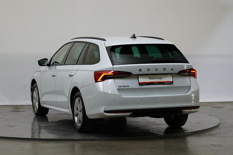 Škoda Octavia - fotka 7 z 25