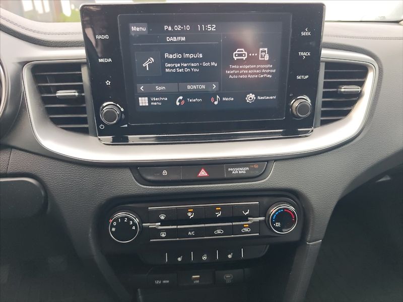 Kia Ceed 1,0 TGDI Spin - fotka 9 z 11
