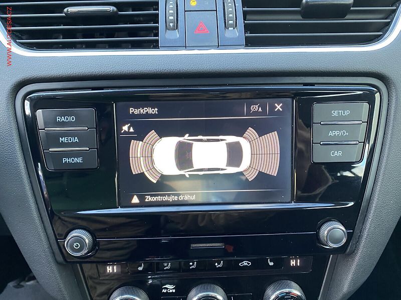 Škoda Octavia (2019) 1.6 TDi, ČR, Ambition - fotka 17 z 18