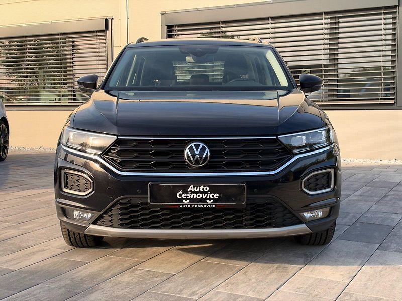 Volkswagen T-Roc (2021) Design 1.0 TSI 81kW - fotka 2 z 18