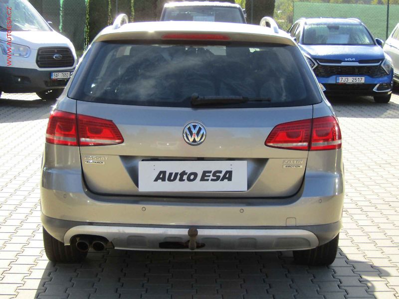 Volkswagen Passat (2013) 2.0 TDi 4x4, ČR, Alltrack - fotka 5 z 16