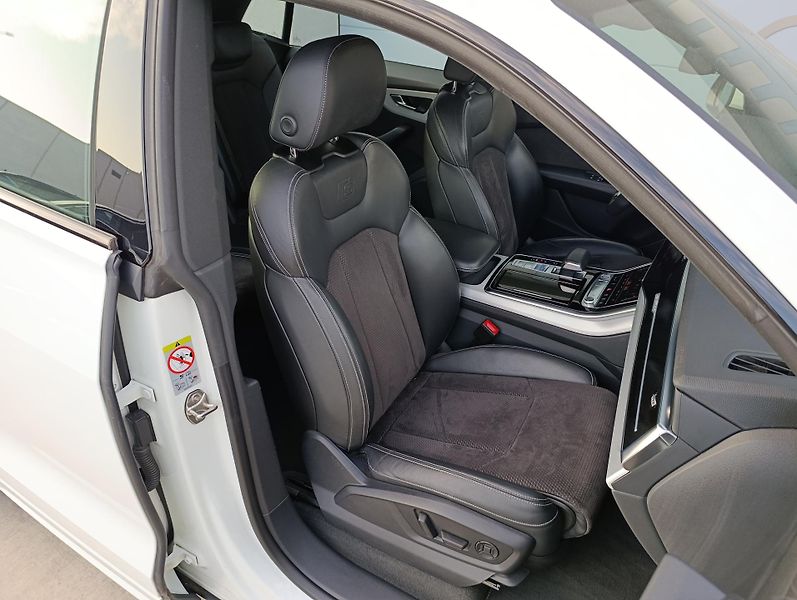 Audi Q8 50TDI QUATTRO S-LINE ČR DPH - fotka 17 z 31