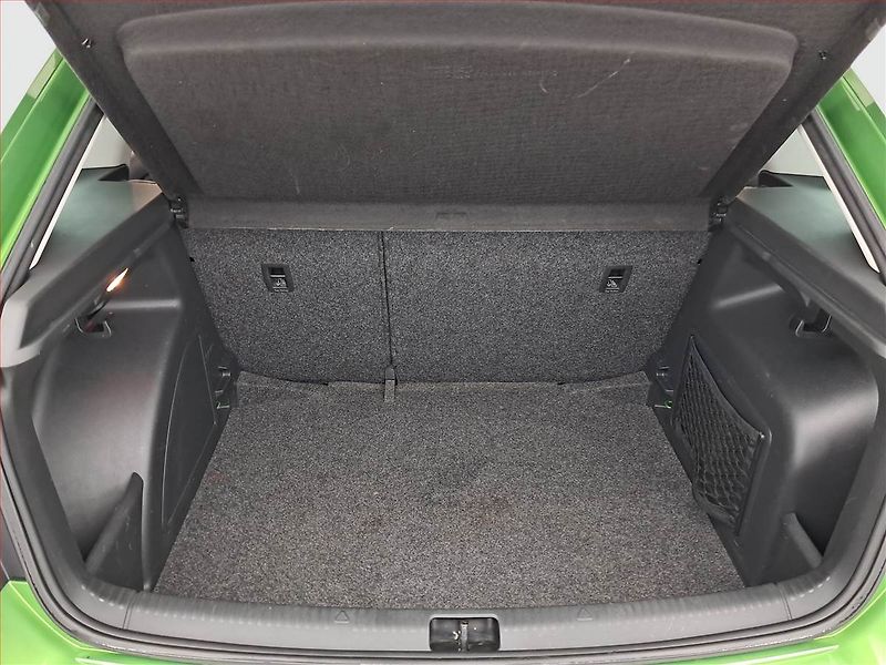 Škoda Rapid (2015) Spaceback 1.2 TSI - fotka 13 z 16
