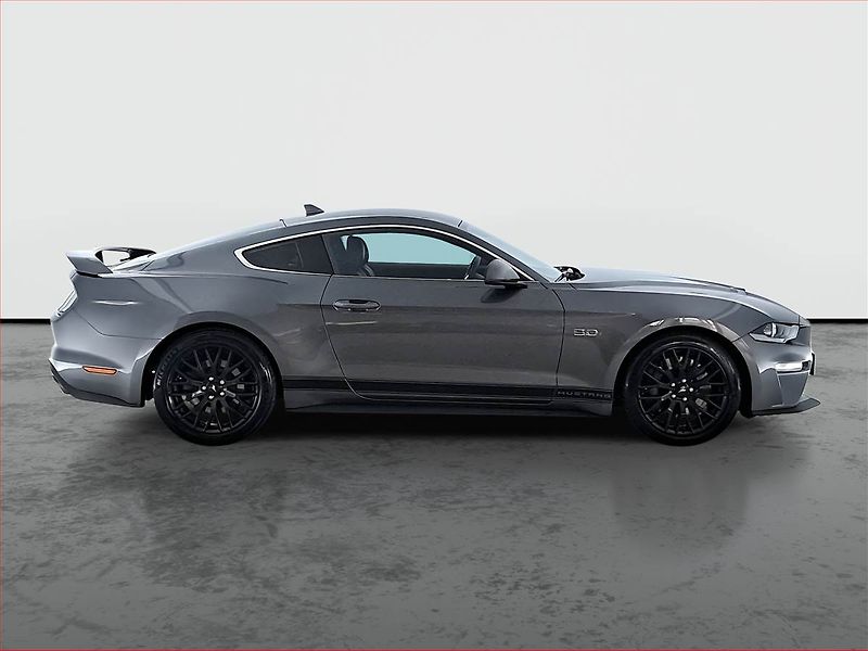 Ford Mustang (2023) GT V8 5.0 - fotka 6 z 18