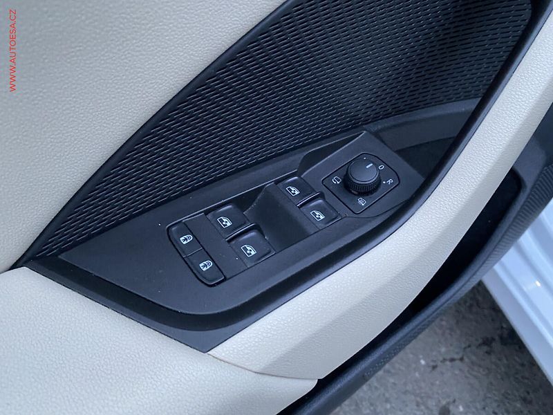 Škoda Octavia (2020) 2.0 TDi, ČR, Style, LED - fotka 13 z 21