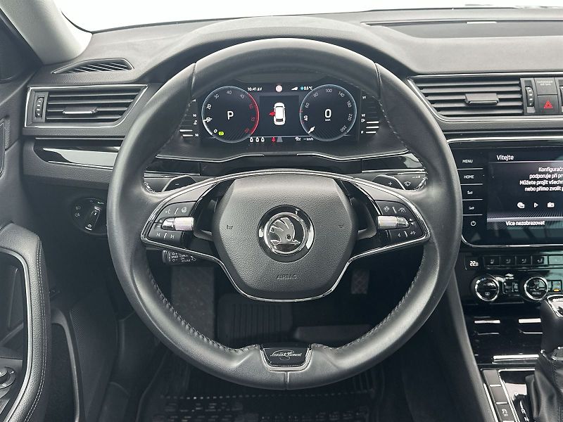 Škoda Superb (2023) Combi 2.0 TDI 4x4 DSG L&K - fotka 6 z 36