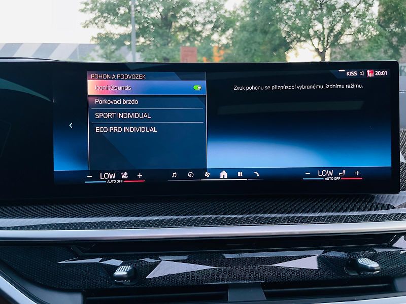 BMW X6 40D MSPORT 4x4 SERVISKA TAŽNÉ - fotka 42 z 58