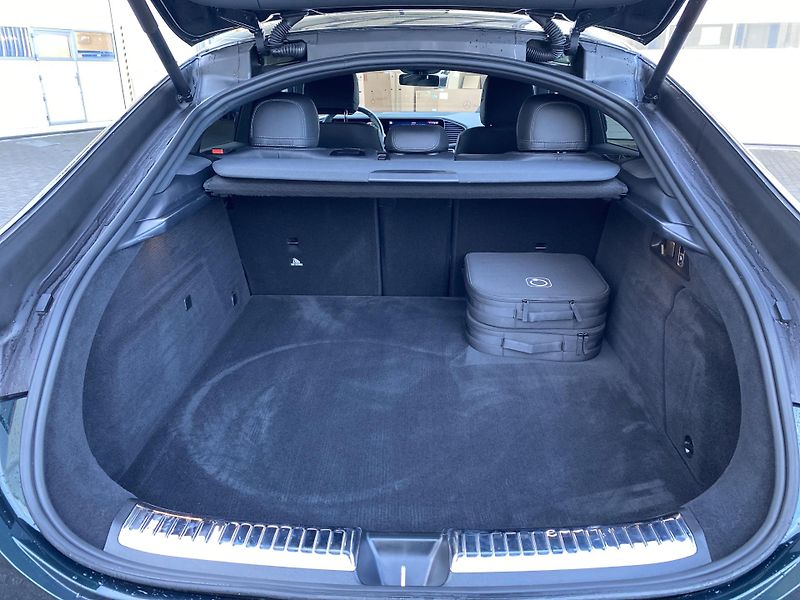 Mercedes-Benz GLE GLE 400e 4MATIC kupé AMG - fotka 17 z 28