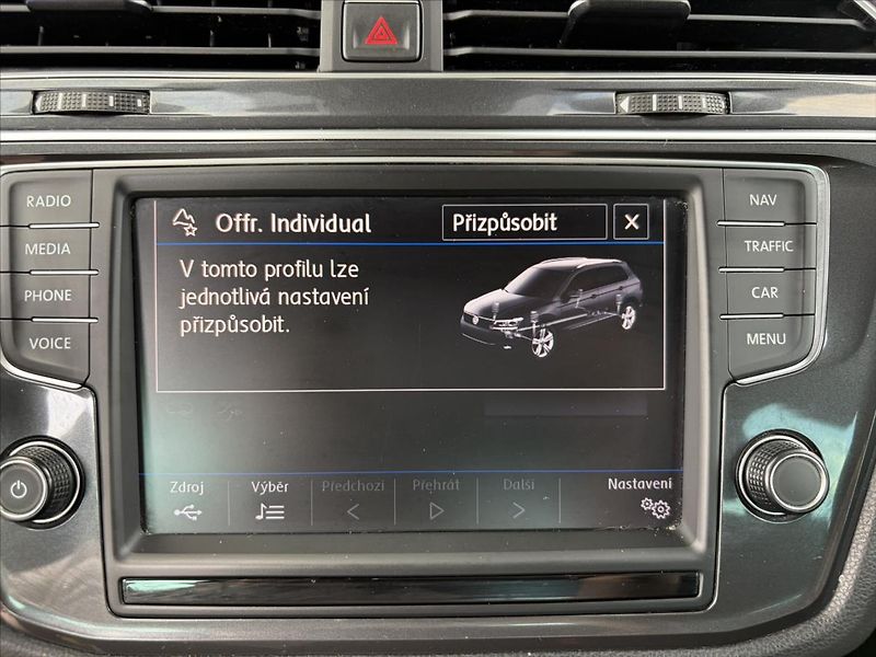 Volkswagen Tiguan 2,0 TDi DSG 4Motion  LED,ACC - fotka 22 z 50