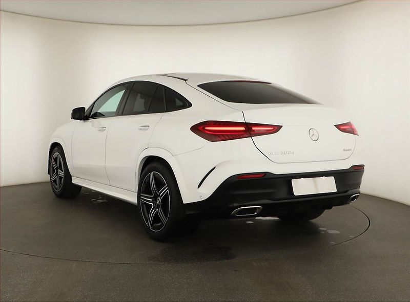 Mercedes-Benz GLE (2026) 300 d 4MATIC, AMG, Vzduch - fotka 4 z 20