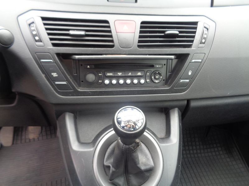 Citroën C4 Picasso 1,7 i 16V - fotka 10 z 15