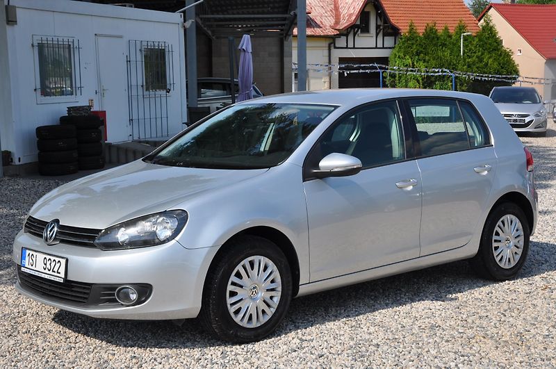 Volkswagen Golf VI 1.6TDi 66kW Trendline - fotka 1 z 17