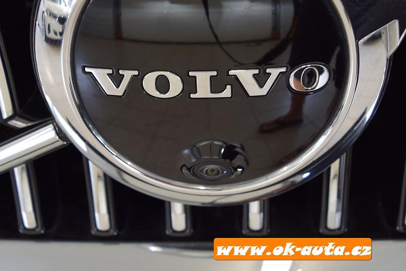 Volvo XC90 2.0 B5 AWD 7 MÍST KAMERA 360°  - fotka 13 z 71