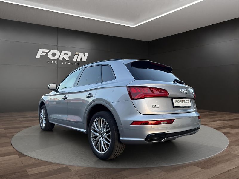 Audi Q5 (2019) S-LINE 40TDI OPTIK TAŽNÉ - fotka 4 z 27